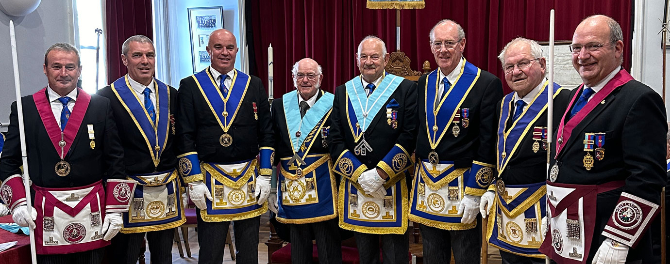  David Cole and David Kellet (central) along with acting Provincial grand officers