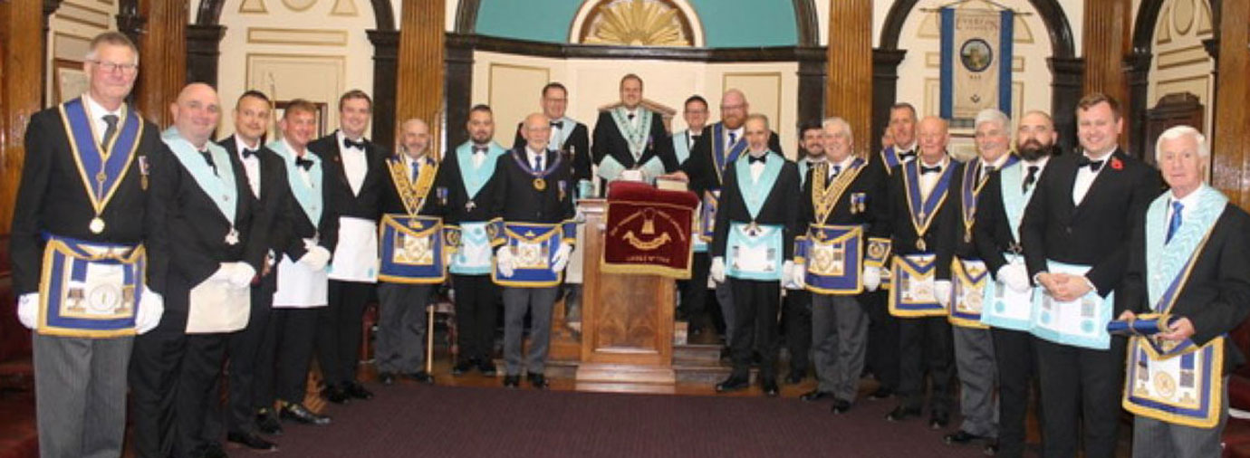 Principal guests, brethren of Old Masonians West Lancashire Lodge and guests.