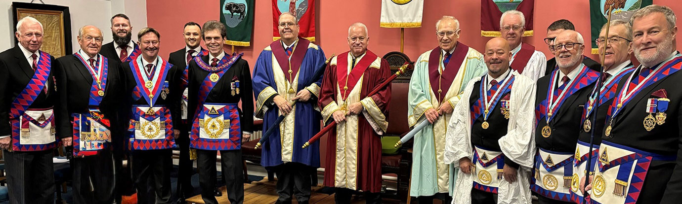 Carnarvon Chapter members with Paul Hesketh (fourth left), Michael Threlfall (sixth left), then, Neil Ward, Andrew Ince and David Crossley.