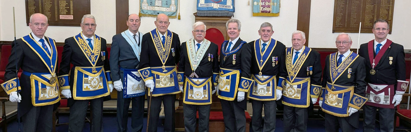 Alan Brodie (centre) with his distinguished guests