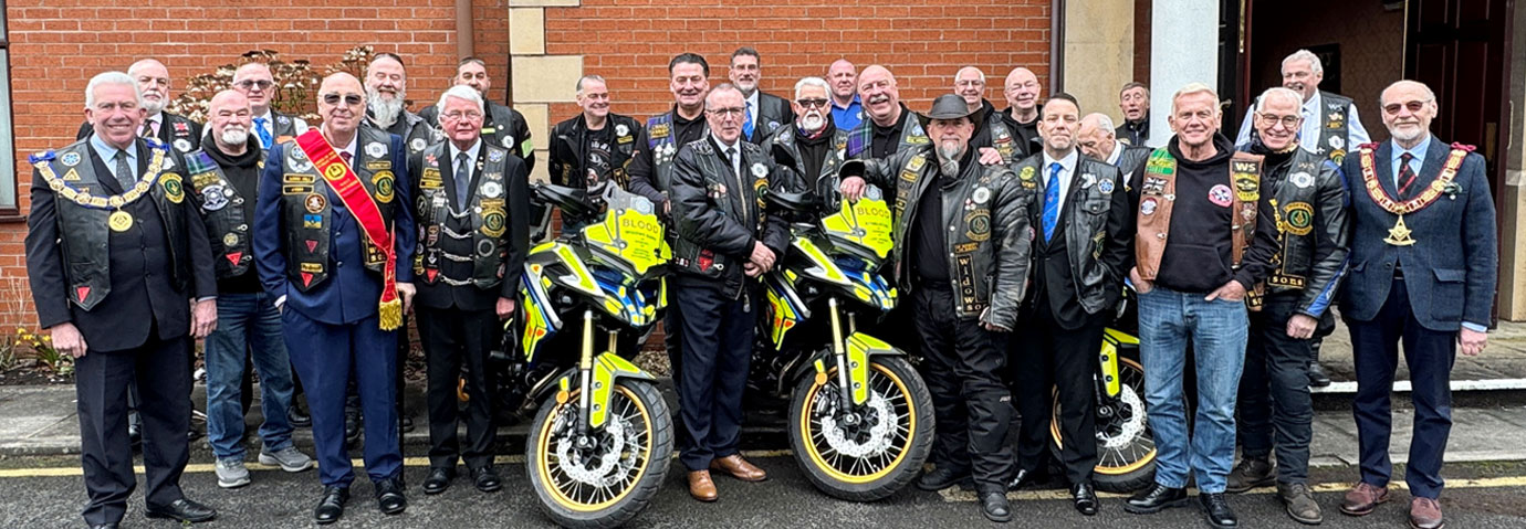 Widows Sons pictured with, Mark Matthews (far left), and Norman Alexander (far right). Widows Sons pictured with, Mark Matthews (far left), and Norman Alexander (far right).