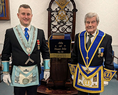 Tom Richardson (left) congratulates Tony Barrow. Tom Richardson (left) congratulates Tony Barrow.