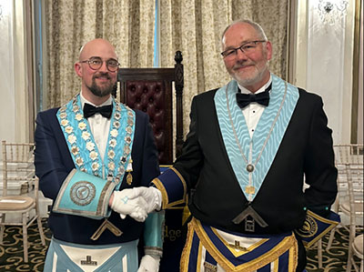 Ian Knowles (left) thanks Don Evans.