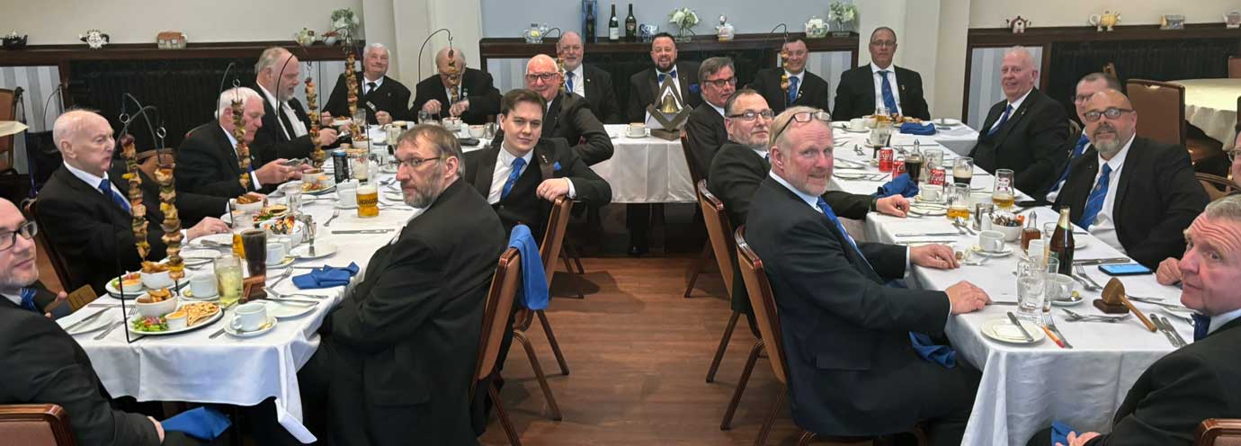 Brethren enjoying their last festive board of the season.