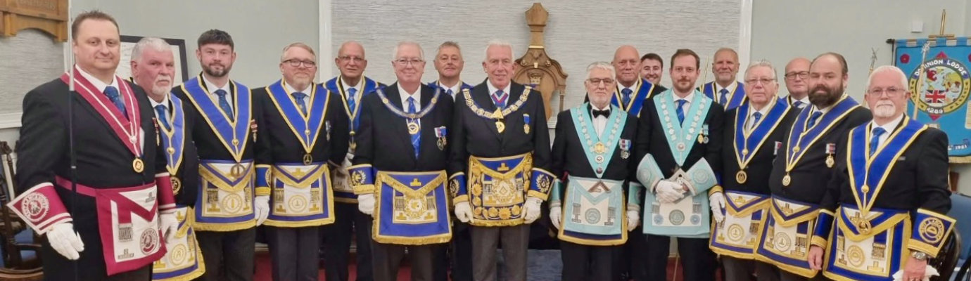 The Provincial Team with Mark Matthews (centre), Steven Flood (centre right) and Jonathan Critchley (centre far right)