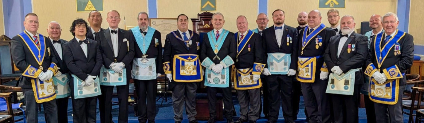 Pictured from left to right, are: Steve Booth, George Phillips, Raymond Hermoso, Lyle Leyson, Dave Smith, Darren Busby, Michael Tax, Jimmy Cutler, Mark Smith, Geoff Birkwood, Thomas Kenyon, Thomas Cowburn, Graham Kenyon, Oliver Whelan, Darren Grady, Ian Forrt and Roger O’Loughlin.