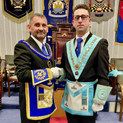 David Thomas (left) with Niall Coxey Stoker.